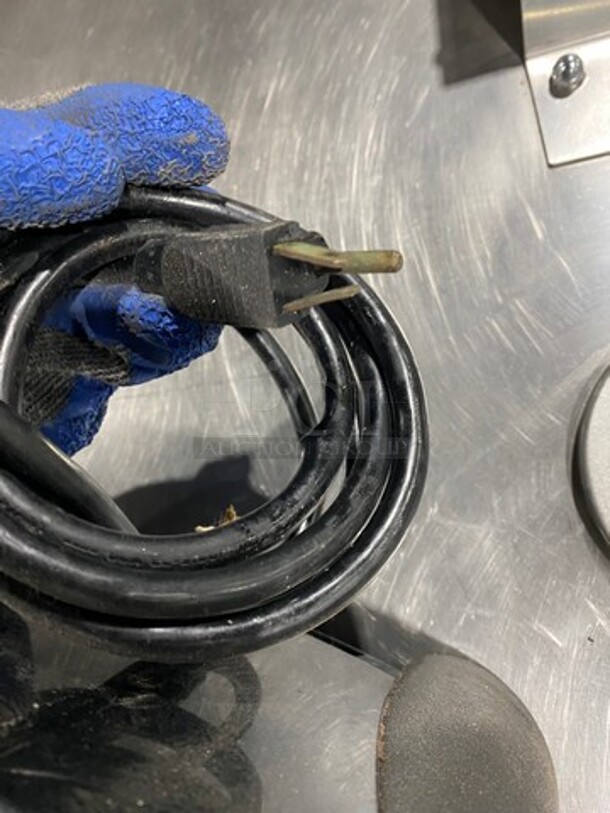 Waring Commercial Countertop Blender! BASE ONLY! Model: MX1000XT SN: 070906 120V - Image 8 of 8