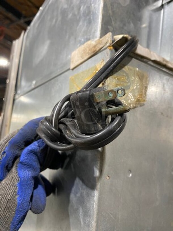 Viking Upright Half Cooler Half Freezer Combo Unit! With Poly Coated Racks And Shelves! Stainless Steel! - Image 12 of 12