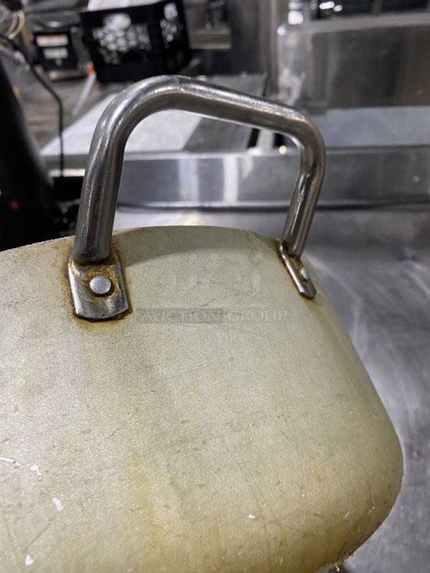 Nice! Braising Pot! With Handles! - Image 4 of 4