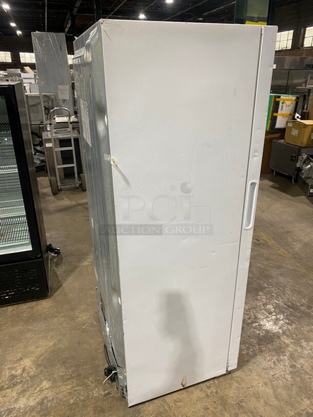 Frigidaire Single Door Freezer! With Poly Racks And Shelves! Model: FFFU20F2VW0 SN: BB11018648! 115V! - Image 3 of 9