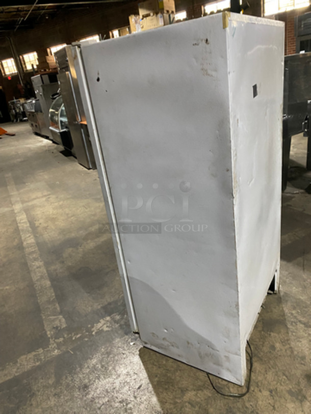 General Electric Commercial Single Door Reach In Freezer! With Shelves And Poly Coated Racks! Model: FUF17DACRWH SN: TT168914 100/115V 50/60HZ - Image 2 of 7