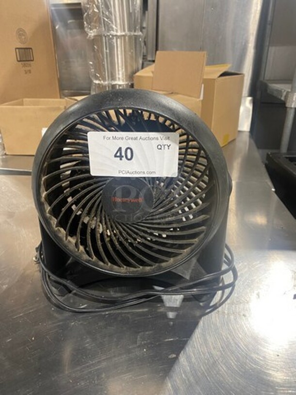Honeywell Black Poly Fan! - Image 1 of 7
