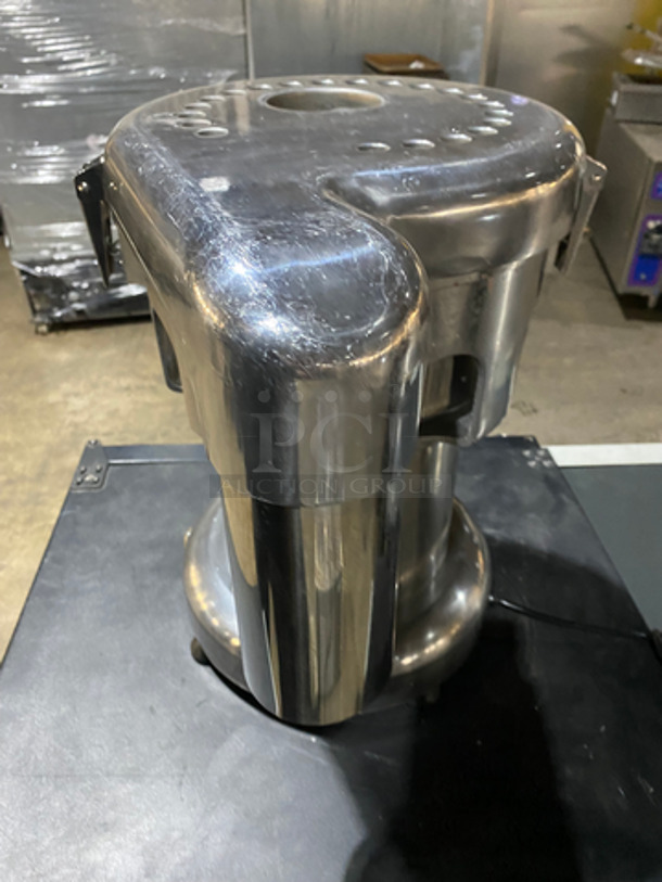 Uniworld Commercial Countertop Electric Powered Juicer! All Stainless Steel! Model: UJC550E SN: 19CY1014009 110V 60HZ - Image 4 of 10