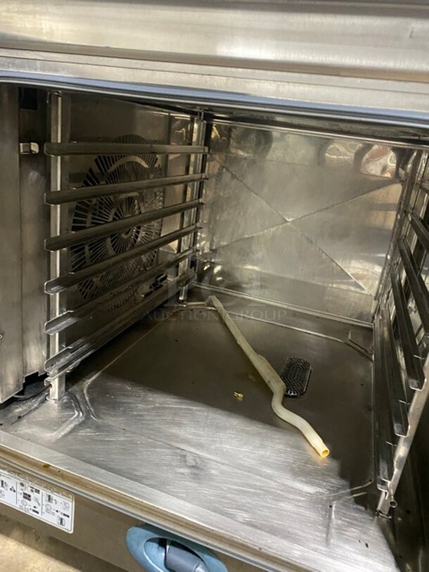 Rational Model CMP62G Stainless Steel Commercial Natural Gas Powered Combi Oven w/ View Through Door! 2x Your Bid Makes One Unit! MODEL CMP62G SN: G62MH16112559979 208V 1PH - Image 8 of 10