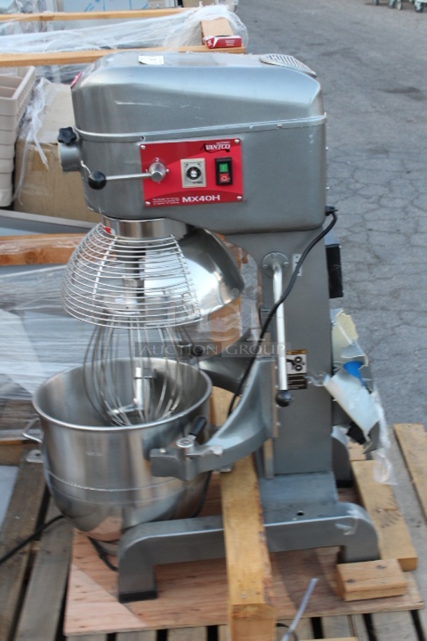 BRAND NEW SCRATCH & DENT! Avantco MX40H 40 Qt. Planetary Floor Mixer with Guard & Standard Accessories - 240V, 2 hp. S/N: No.: 41016123-177MX40H Electrical box and top of mixer are damage. See photos. 20-1/2 x 24 x 46 - Image 2 of 7