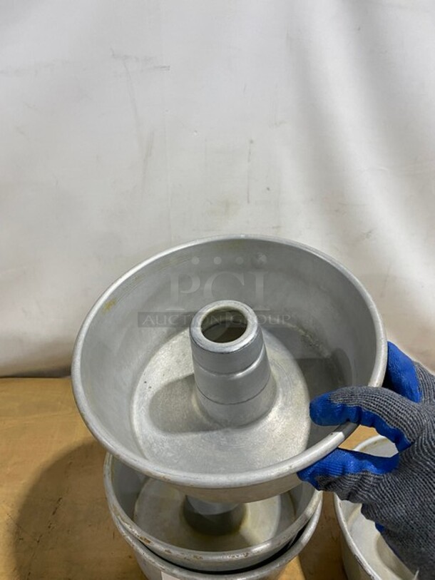 Amco Bakeware Aluminum Bundt Cake Pans! 4X Your Bid!  - Image 6 of 7