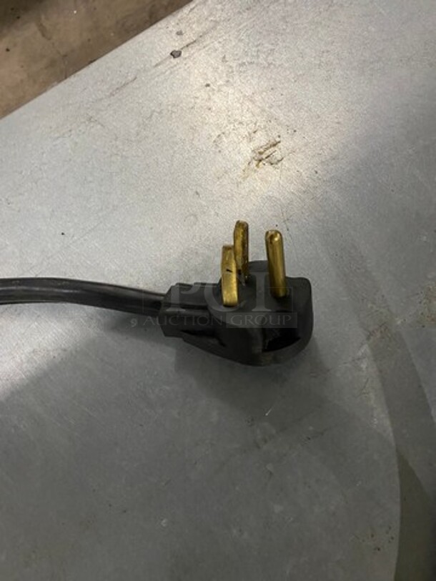 NICE! Eagle Commercial Electric Powered 4 Well Steam Table! With Storage Space Underneath! All Stainless Steel! On Legs! WORKING WHEN REMOVED! Model: DHT4120 SN: 2106100056 120V 60HZ 1 Phase - Image 10 of 10