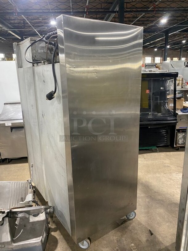 Nice! Traulsen All Stainless Steel 
 Digital Temperature control! 2Door Reach in Freezer! With Metal Racks! On caster Wheels! Model : ALT2-32WUT! Working When Removed!  - Image 2 of 10