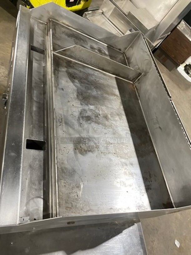 Woodstone Commercial Countertop Natural Gas Powered Flat Griddle! With Split Top! With Back & Side Splashes! All Stainless Steel! On Legs! - Image 5 of 8