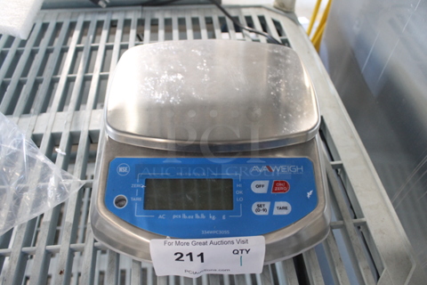 BRAND NEW SCRATCH AND DENT! AvaWeigh 334WPC30SS Stainless Steel Countertop Food Portioning Scale. Tested and Working!