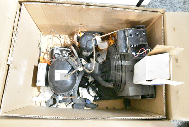 Copeland RST64C1E-IAV-959 Compressor. 208-230 Volts, 1 Phase.  - Image 1 of 12