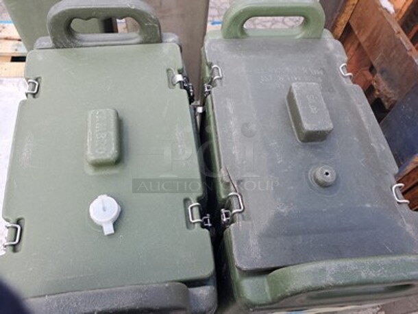 Cambro Insulated Beverage Dispenser  - Image 3 of 4