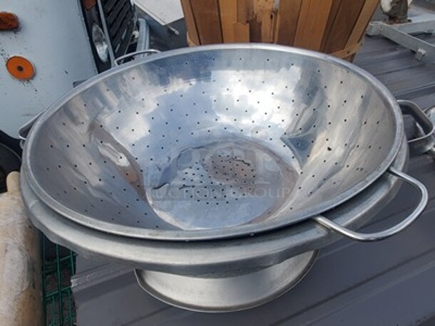 Aluminum Colander - Image 2 of 3