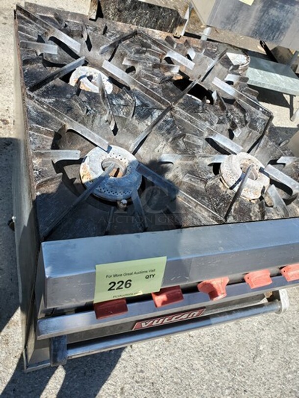 VULCAN Natural Gas 4 Burner Stove  - Image 2 of 4