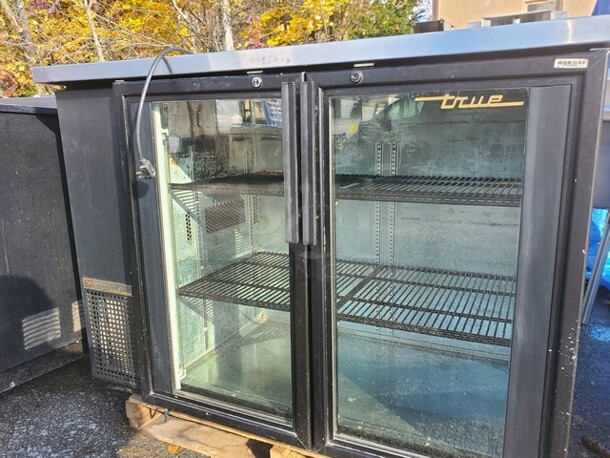 TRUE TBB-24-48G 2 Glass Door Beer Cooler 115Volts 49X25X39 - Image 7 of 8