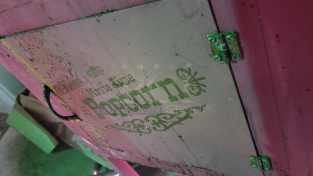 Vintage Popcorn Cart & Vintage Snow Cone Cart

Not tested

(Location 3)
 - Image 5 of 7