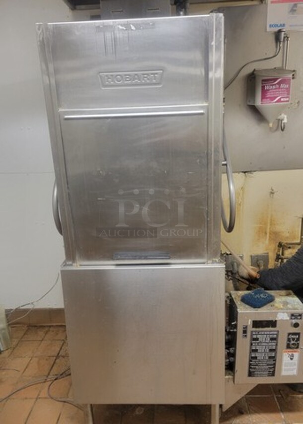 Hobart AM14T Commercial Dishwasher 208/240v 60hz 3ph  - Image 1 of 6