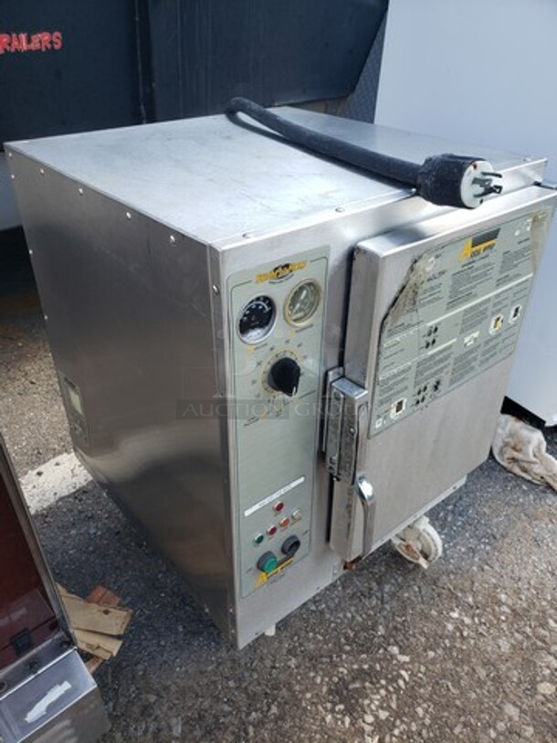 AccuTemp Steam 'N' Hold Countertop Electric Convection Steamer! Sold as is.

208 V
60 Hz
3 PH - Image 4 of 8