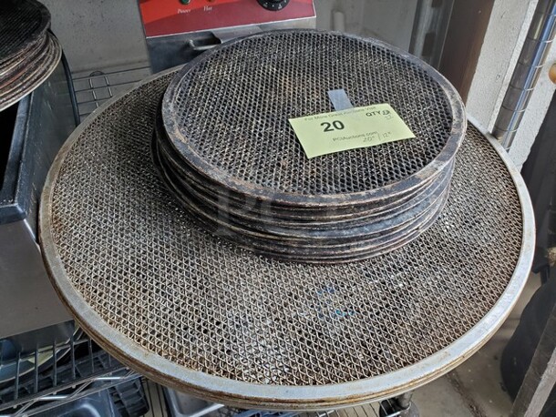 ALL ONE MONEY Lot of 22 Miscellaneous Pizza Screen! - Image 1 of 5