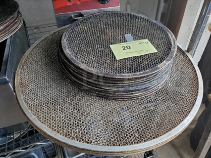 ALL ONE MONEY Lot of 22 Miscellaneous Pizza Screen!