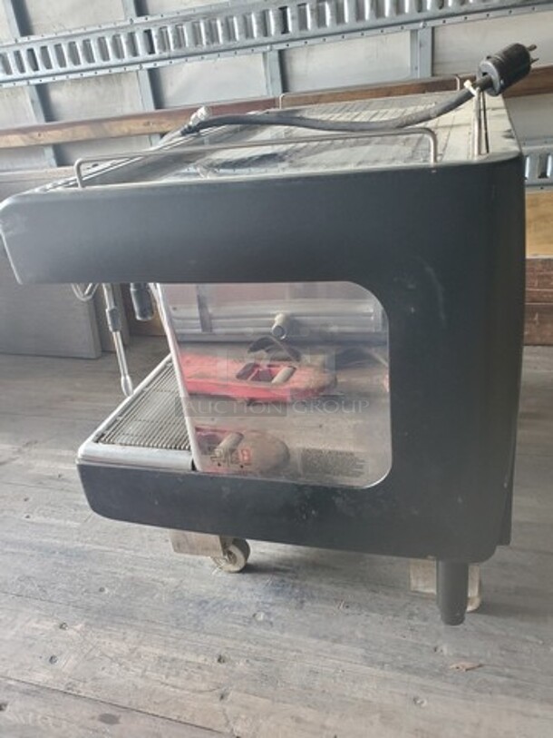 Casadio dieci - A3 Commercial Espresso Machine! - Image 9 of 12