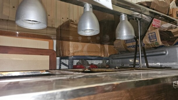 Duke 3 Bay Steam Table w/ Sneeze Guard
On Casters
115V - Image 4 of 5