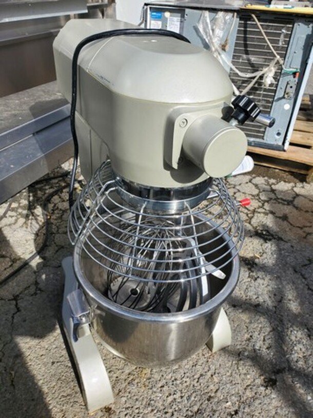 Sentinel SHLM-20B 20-Quart 3-Speed 1.5 HP All-Purpose Mixer
110 V
60 Hz
1 PH - Image 3 of 4