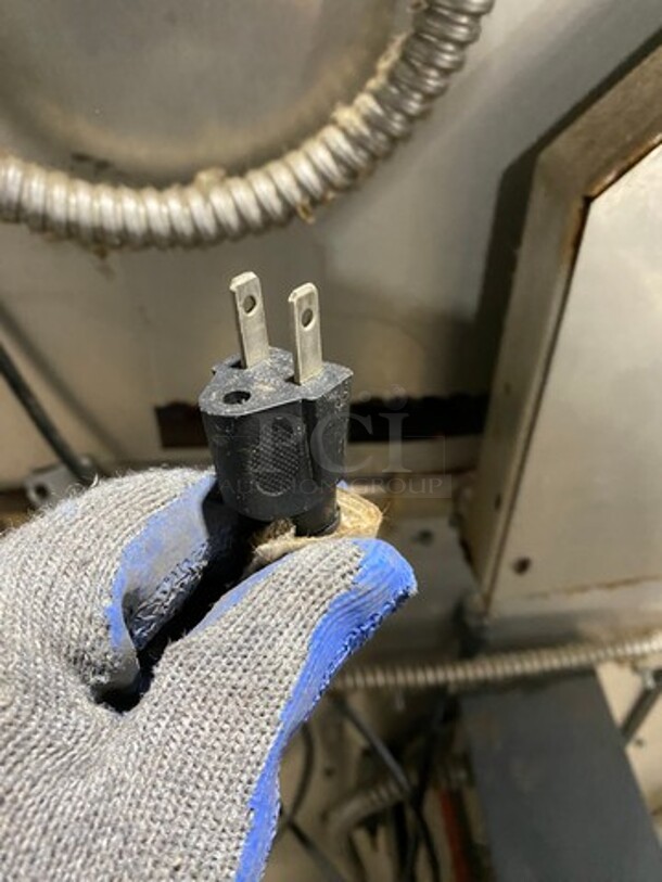 American Range Commercial Natural Gas Powered Double Deck Convection Oven! With Solid Doors! All Stainless Steel! On Casters! Model: MSD2 150706081 - Image 8 of 12