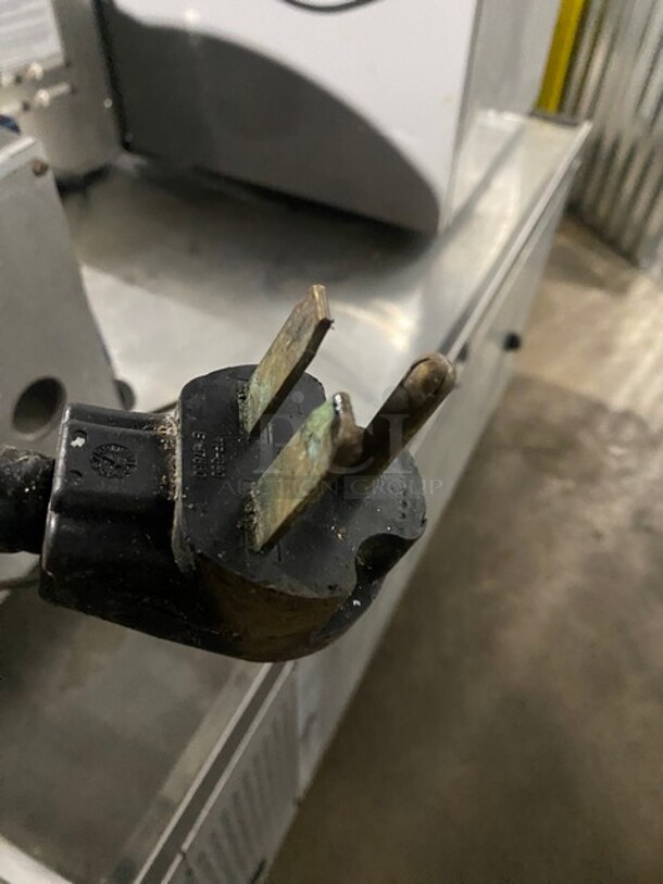 WOW! Electrolux Commercial Stainless Steel Countertop Panini Press Machine! 208V! Model: HSPPAN SN: 04004130!
 - Image 6 of 6