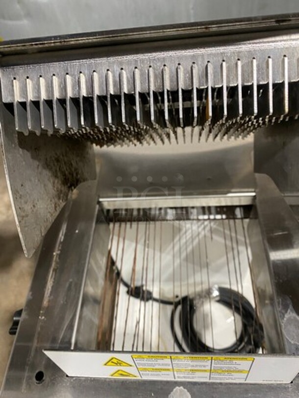 Oliver Commercial Countertop Mini Chip Slicer! Model: 738 SN: 189068 115V 60HZ 1 Phase - Image 5 of 10
