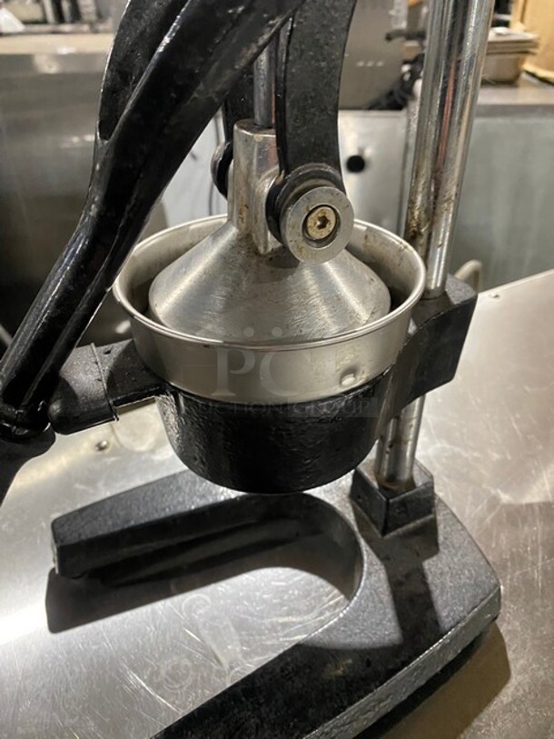 Commercial Countertop Manual Citrus Juice Press!  - Image 6 of 6