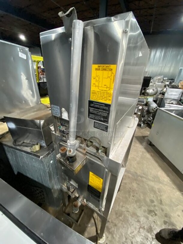 Southbend Commercial Electric Powered Double Deck Steam Cabinet! All Stainless Steel! On Legs! Model: RS4E SN: 97M351082 208V 60HZ 1/3 Phase - Image 3 of 10