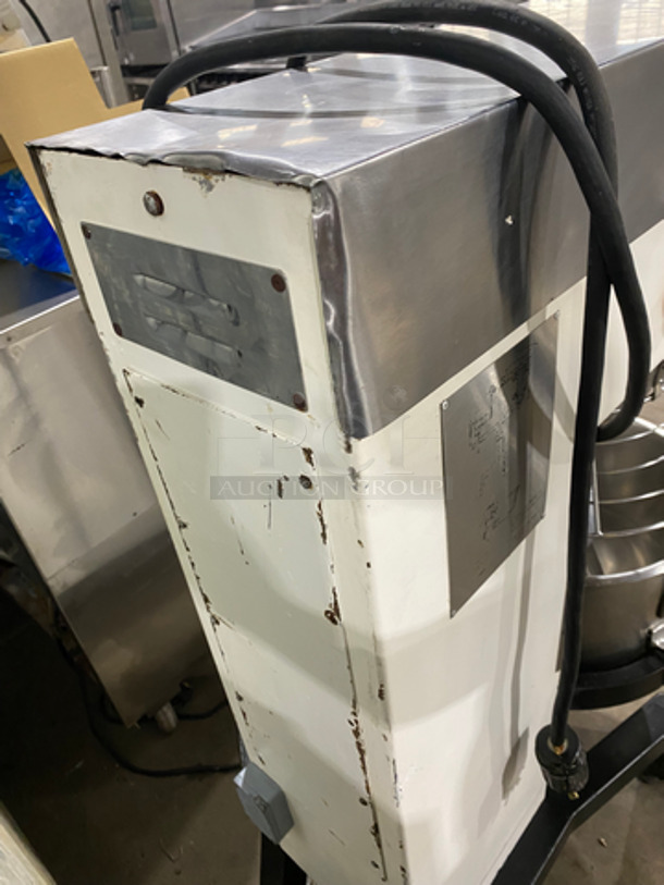 Arimex Commercial 40 Qt Mixer! With Spiral And Paddle Attachments! With Stainless Steel Bowl And Bowl Guard! On Legs! Working When Removed! Model: MG40/3 SN: 111 208V 60HZ 3 Phase - Image 4 of 10