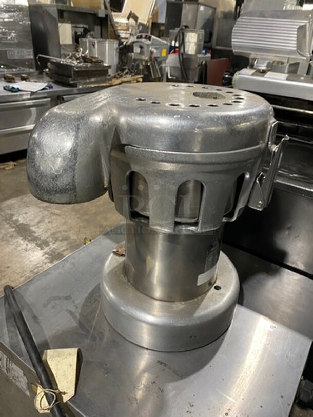 Nutrifaster Commercial Countertop Juicer Extractor! Solid Stainless Steel! - Image 3 of 7