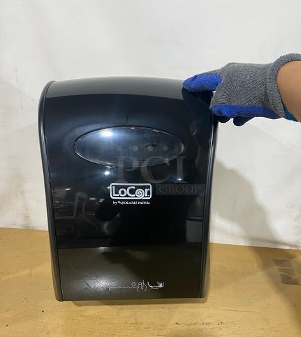 New In Box Locor Mechanical Hands-Free Roll Dispenser! MODEL D68006 - Image 3 of 7