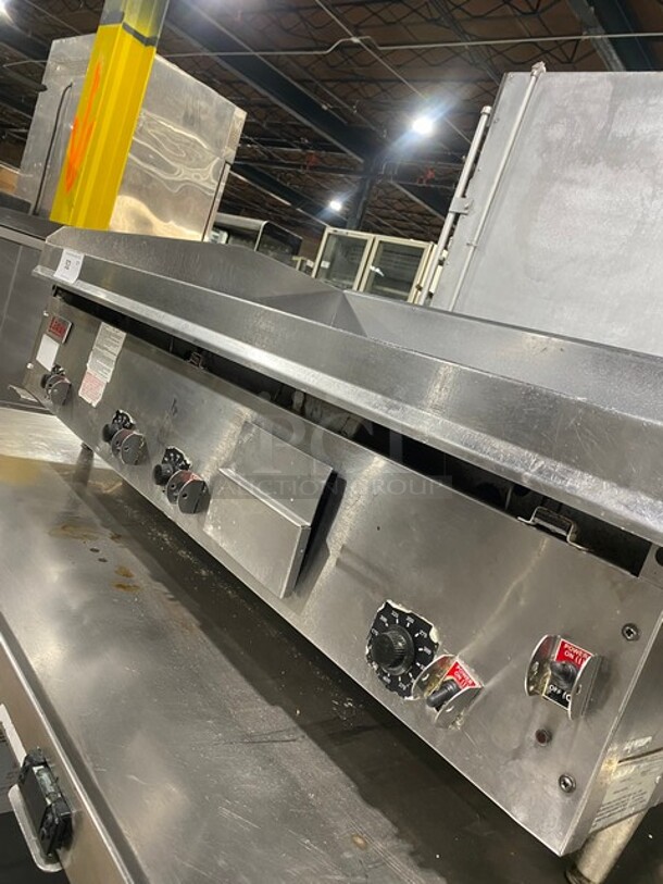 WOW! Lang Commercial Natural Gas Powered Countertop Mirror Shine Polished Top Flat Griddle! With Back & Side Splashes! All Stainless Steel! On Legs! 120V 1 Phase! Model: 4880-NAT-SH SN: GT2481218H0611! - Image 6 of 10