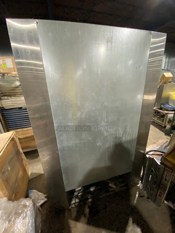 2007 Leader Commercial 2 Door Reach In Cooler Merchandiser! With View Through Doors! With Poly Coated Racks! All Stainless Steel! Model: LS48SSC SN: PQ033403 115V 60HZ 1 Phase - Image 4 of 8
