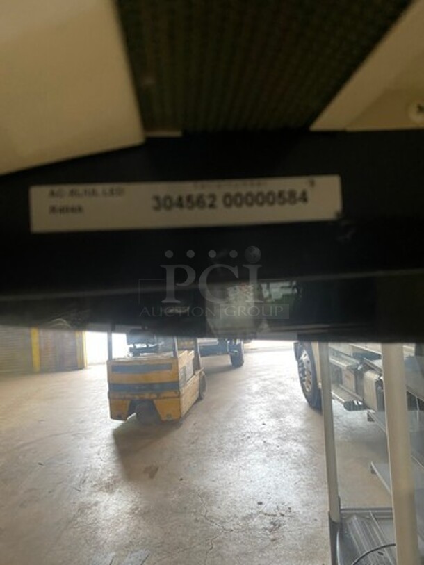 AHT Commercial Refrigerated Open Grab-N-Go Display Case! Model: ACXLULLED SN: 30456200000584 208/230V 60HZ 1 Phase - Image 3 of 9