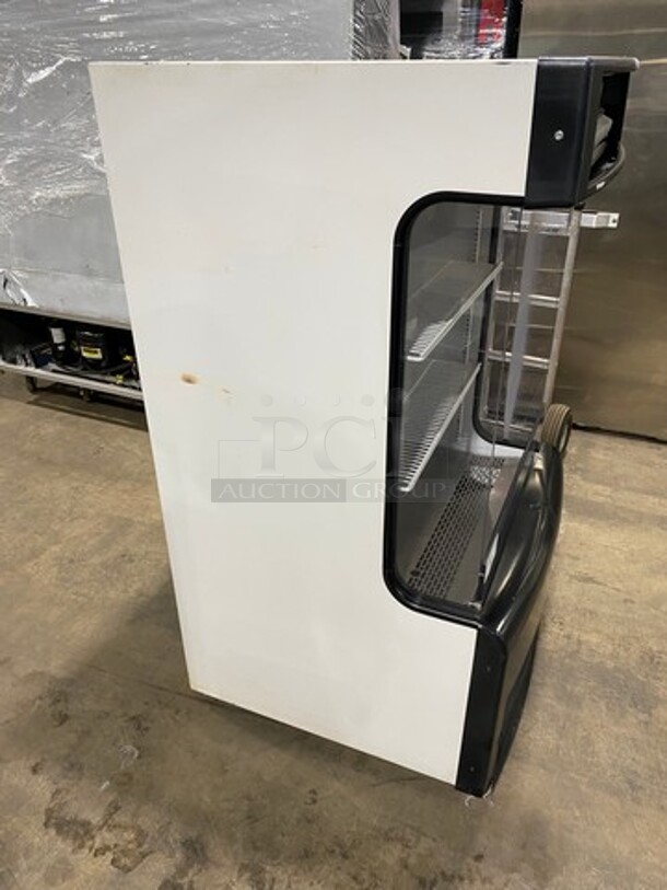 True Commercial Refrigerated Open Grab-N-Go Display Case! Model: TAC14GSLD SN: 8431303! 115V 60HZ 1 Phase! - Image 3 of 10