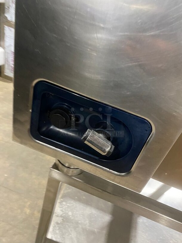 Late Model! Alto Shaam Commercial Electric Powered Combitherm Convection Oven! With Underneath Storage Space! All Stainless Steel! On Legs! 208/230V 3 Phase! Working When Removed! - Image 7 of 12