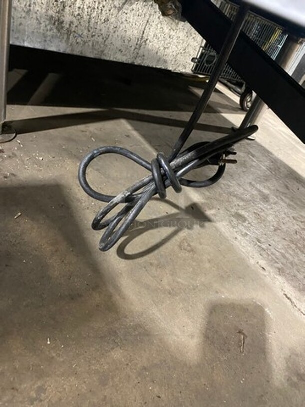 Cleveland Tilt Skillet/Braising Pan! All Stainless Steel! On Legs! - Image 6 of 6