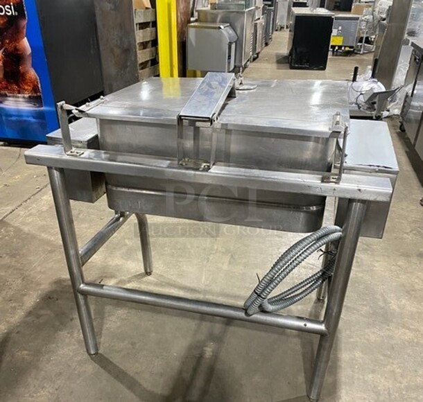 Groen Commercial Electric Powered Skillet/Braising Pan! All Stainless Steel! On Legs! - Image 3 of 8