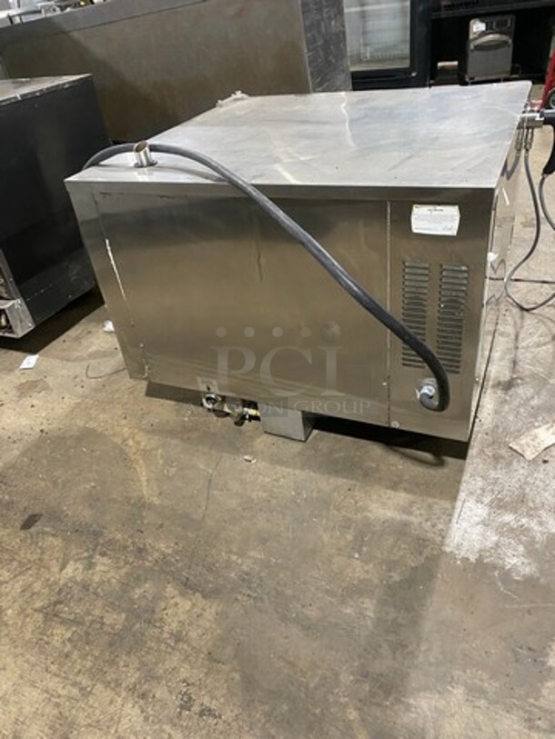 WOW! Alto Shaam Commercial Electric Powered Combitherm Convection Oven! With Metal Oven Racks! All Stainless Steel! On Small Legs! Model: 7.14ESISK SN: 1156437000 208/240V 3 Phase - Image 3 of 9