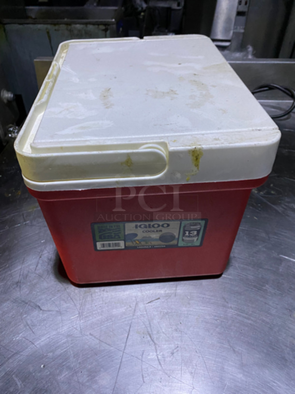 Igloo Red And White Poly Portable Cooler! With Lid And Handle! - Image 2 of 6