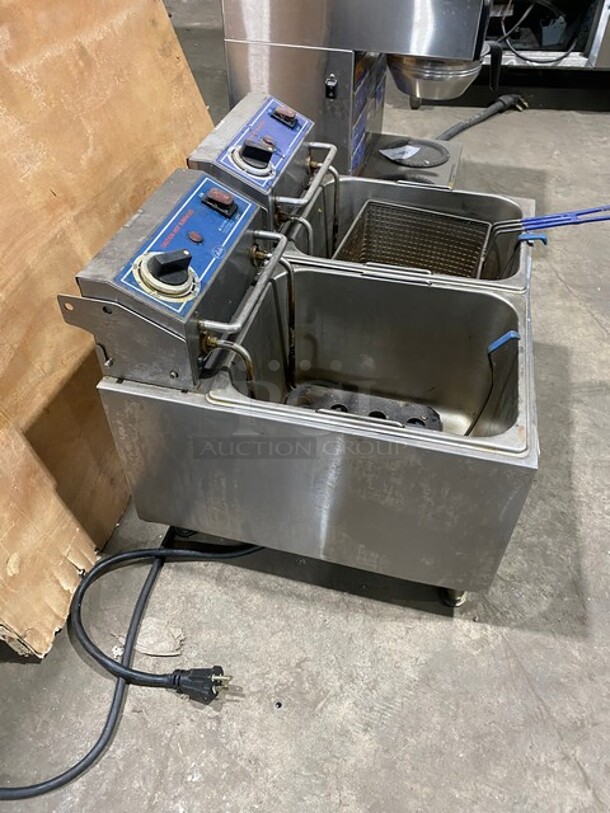 Globe Commercial Countertop Electric Powered Dual Bay Deep Fat Fryer! With Single Frying Basket! All Stainless Steel! Model PF32E! 208/240V! - Image 3 of 8