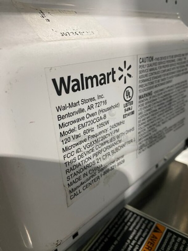 Walmart Countertop Microwave! Model: EM720CGAB 120V - Image 5 of 8