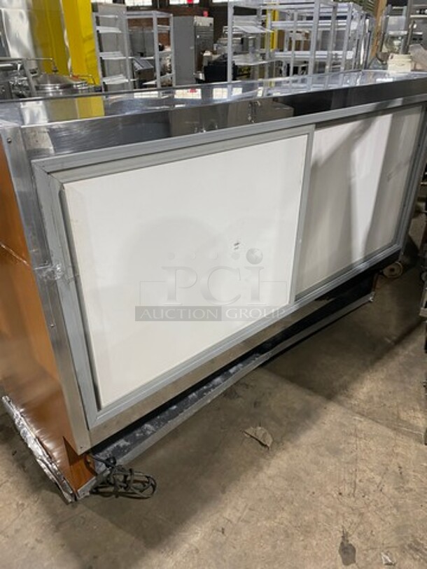 Marc Commercial Refrigerated Deli/Bakery Display Case! With Curved Front Glass! With Sliding Rear Access Doors! 120V 1 Phase - Image 4 of 8