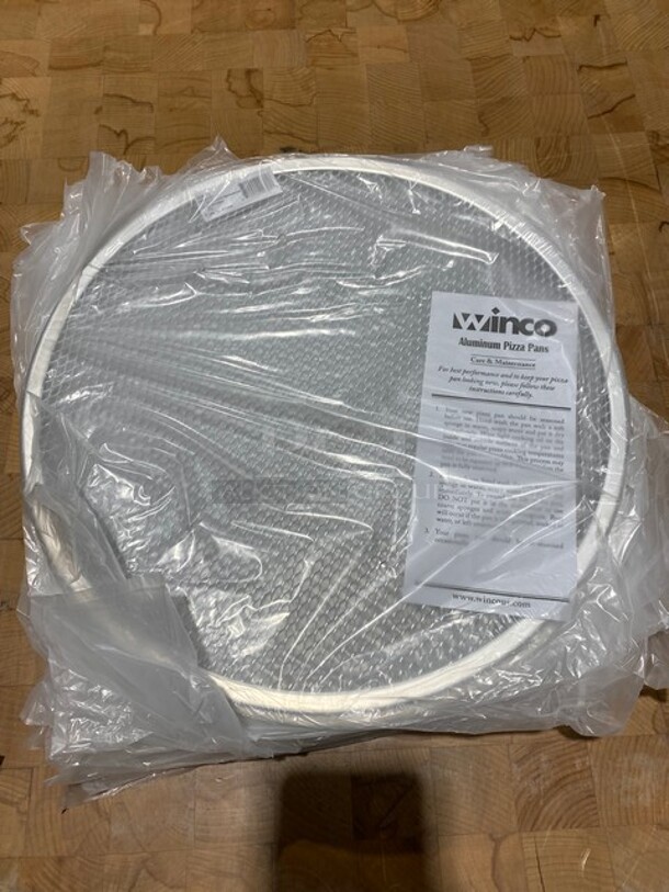 NEW IN BOX! Winco Winware 15-Inch Seamless Aluminum Pizza Screen! MODEL APZS15 - Image 3 of 6