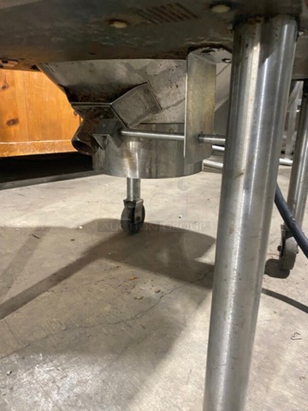 Winston Commercial Electric Powered Pressure Fryer! All Stainless Steel! On Legs! Model: PS2410 SN: 070899131151 240/208V - Image 8 of 10