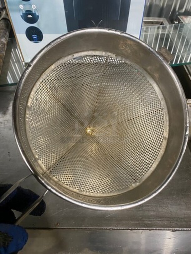 Metal Mesh Cone Strainer! - Image 3 of 4